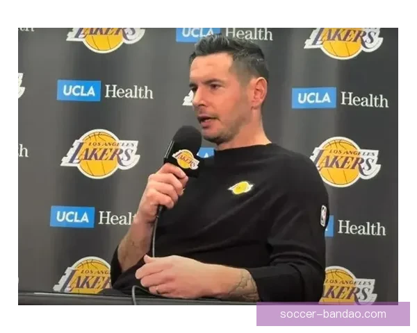 雷迪克：对阵雷霆锻炼季后赛心态 斯马特预计周一复出